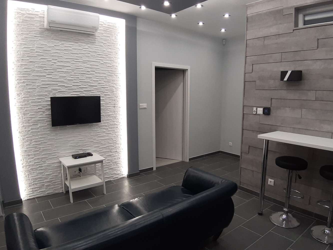 Festés, mázolás, tapétázás